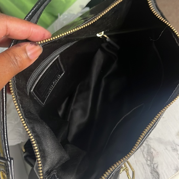 COPY - RARE COACH  Black Poppy Daisy Black  Patent Leather Hobo Bag  FAST SHIPP… - Picture 6 of 6